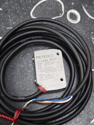 KEYENCE LR-ZH500P Laser Photoelectric Sensor