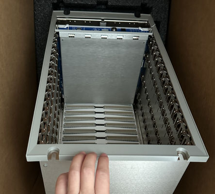 3500/05-01-02-00-00-01 Bently Nevada Vibration Monitoring System 19 Inch Rack 14 Module Slots