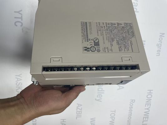 M12 Construction Type Yaskawa SGD7S-180A30B202 Analog Control with Advanced Features and ≤ 0.7 W Power Dissipation