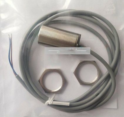 Siemens 3RG4014-0CD00 Induction Switch with IP66/67 Ingress Protection and Maximum Measuring Span of 1300 mbar 522 inH²O