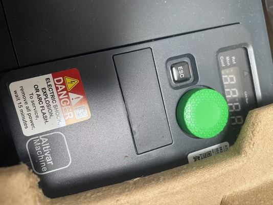 Schneider ATV320U40N4C Variable Frequency Drive 3.2 A Input Current