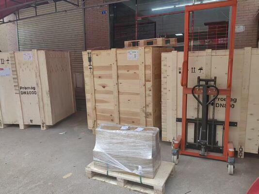 Endress Hauser 5WBBT0-33X0/0  an industrial-grade pressure transmitter