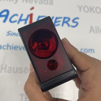 BANNER LT3PILVQ High-Precision Retroreflective Time-of-Flight Laser Sensor