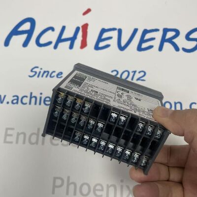 YOKOGAWA UM33A-000-11LP High-Performance Industrial Digital Indicator