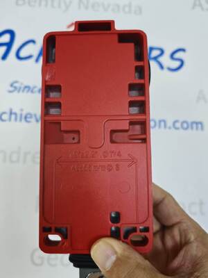 Telemecanique  XY2CH13150H7  Cable Pull Emergency Stop Switch