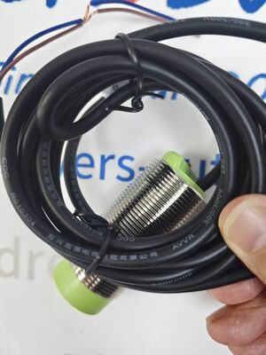 Autonics CR30-15AO Cylindrical Proximity Sensor, M30 Cable Type