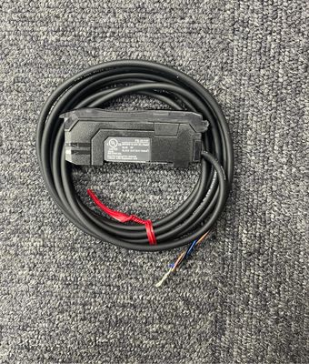 KEYENCE FS-N11P Fiber Amplifier, Cable Type, Main Unit, PNP